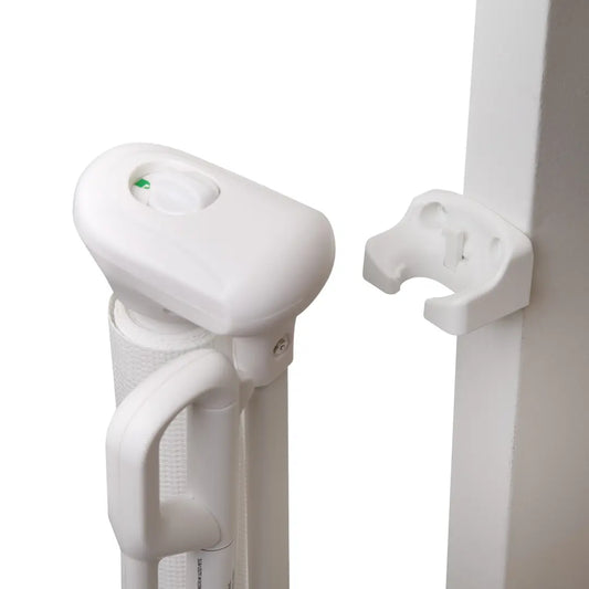 Barrera de seguridad retráctil blanca con cierre y soporte para puerta